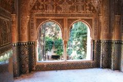 doorkijkje vanuit het Alhambra